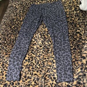 Old navy size small leggings